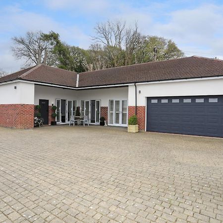 Oakwood Stables Villa Конуи Екстериор снимка